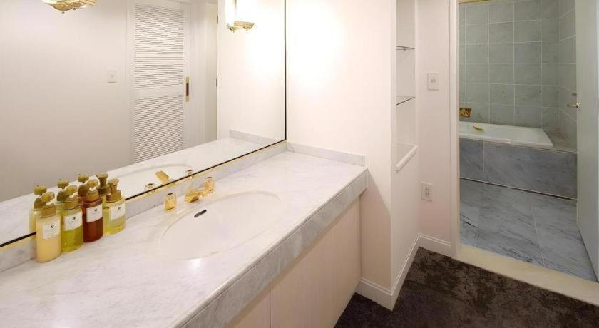 Hotel New Omi Ōmihachiman Extérieur photo
